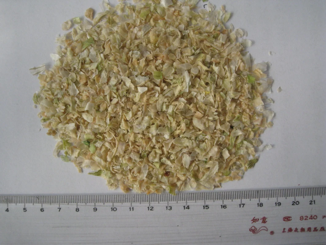 China Dehydrated White Onion Flakes